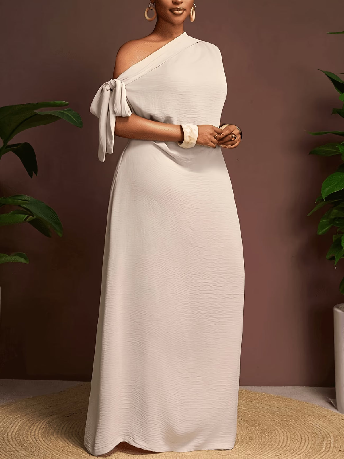 Chic and Trendy Maxi Dress